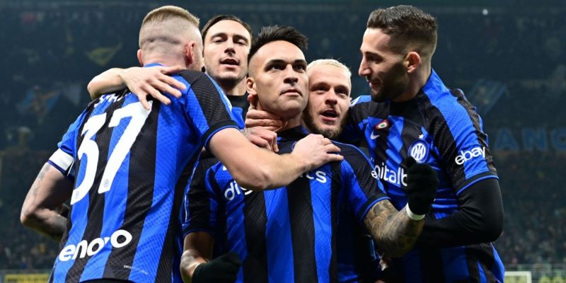 Inter tập trung cho trận chung kết C1