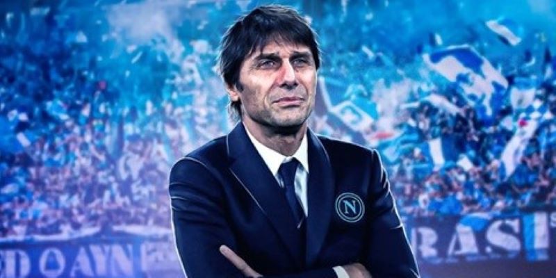 Napoli bất ngờ chia tay HLV Antonio Conte